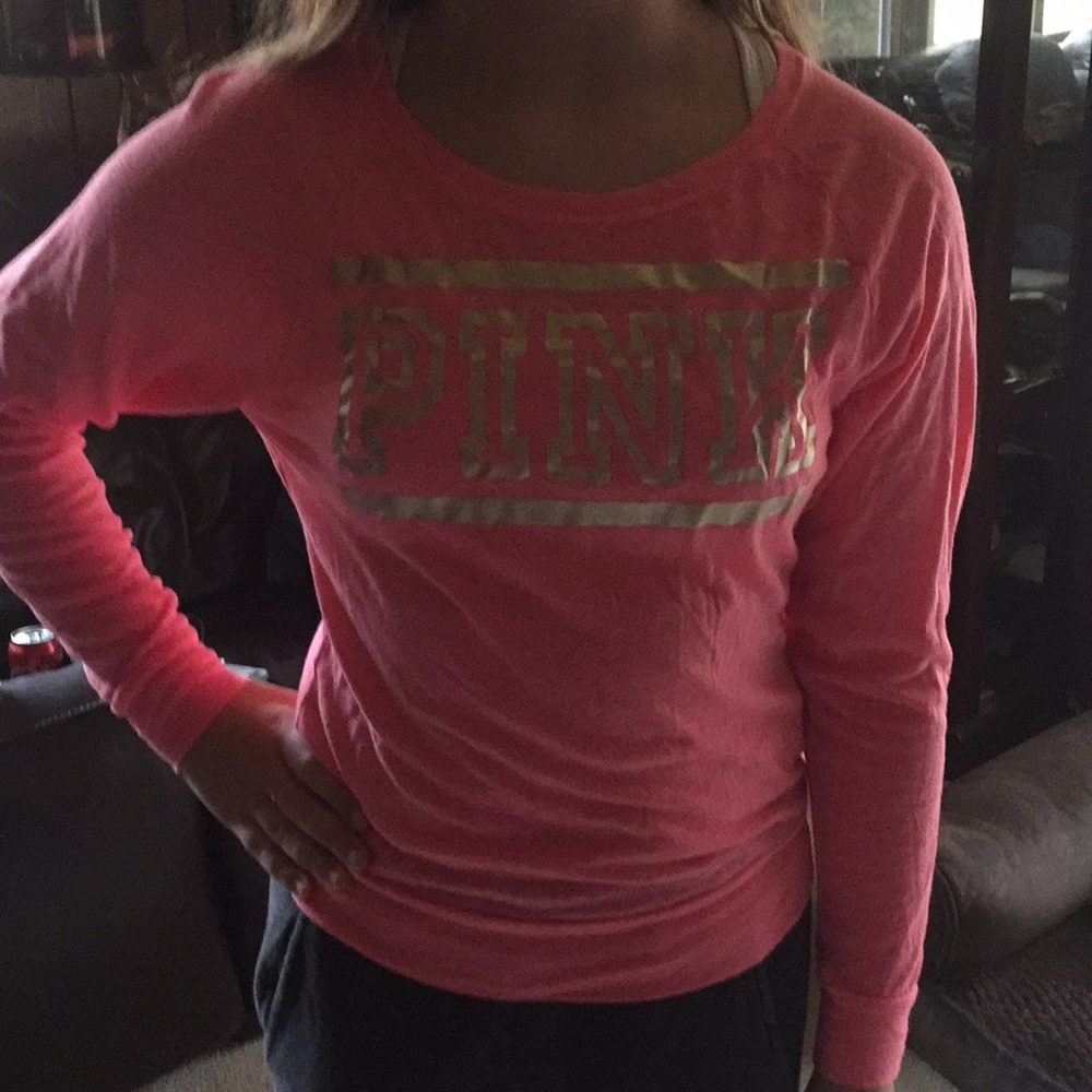 Pink VS long sleeve tee. Salmon pink tee with gold